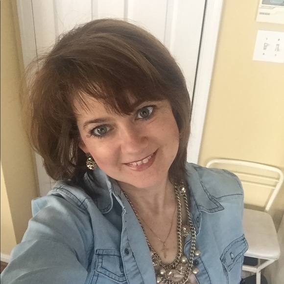 Meet your Posher, Jodie - Picture 3 of 4